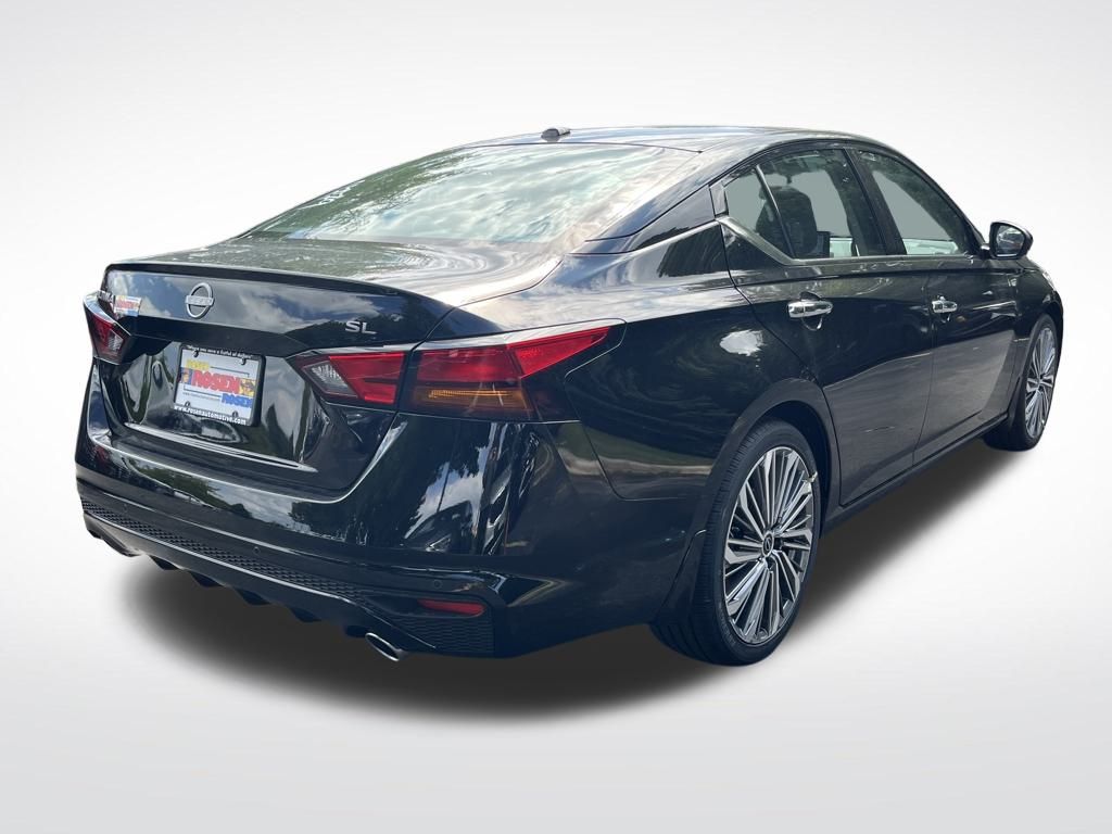 2025 Nissan Altima 2.5 SL photo 5