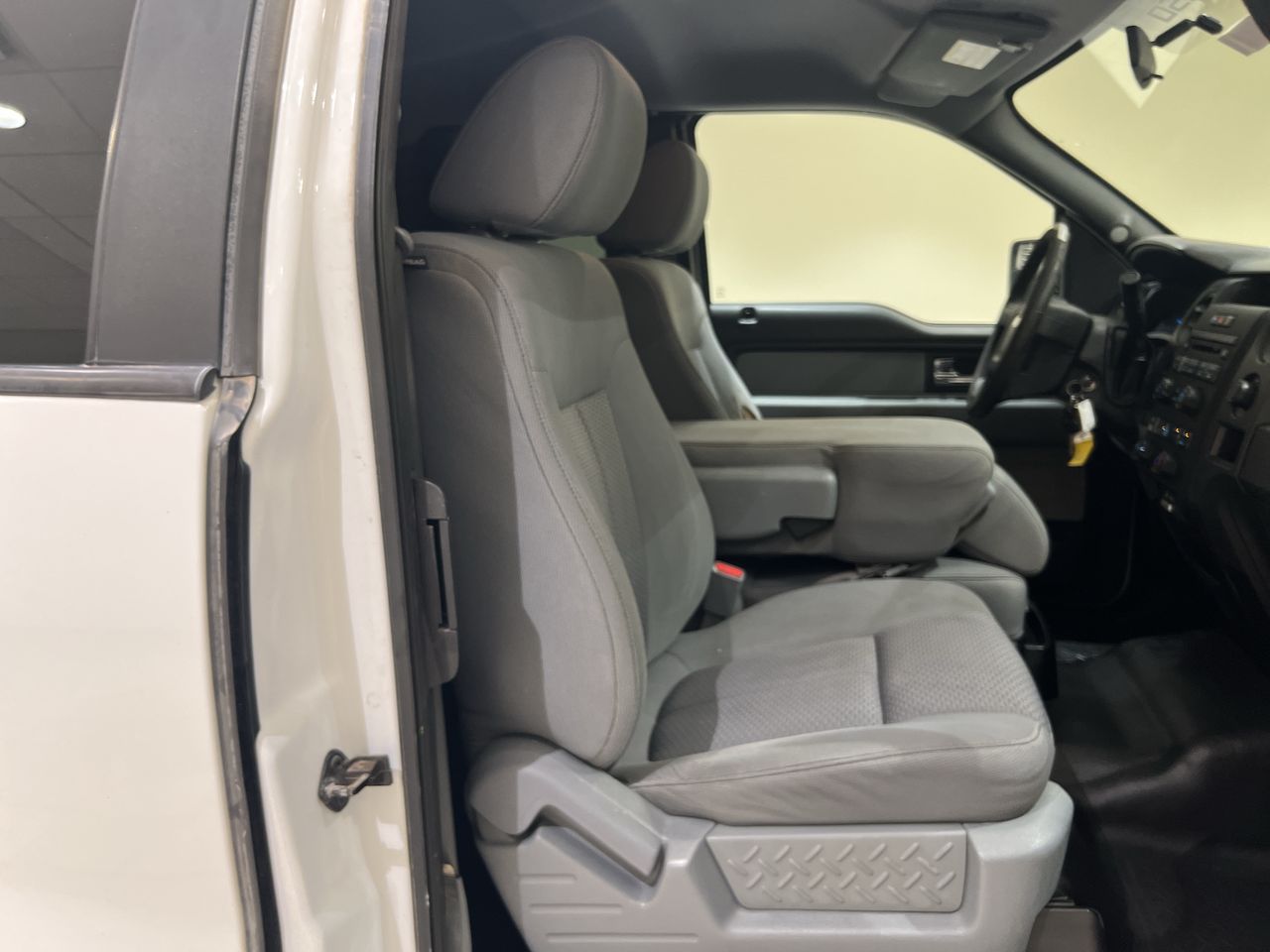2013 Ford F-150 XL photo 52