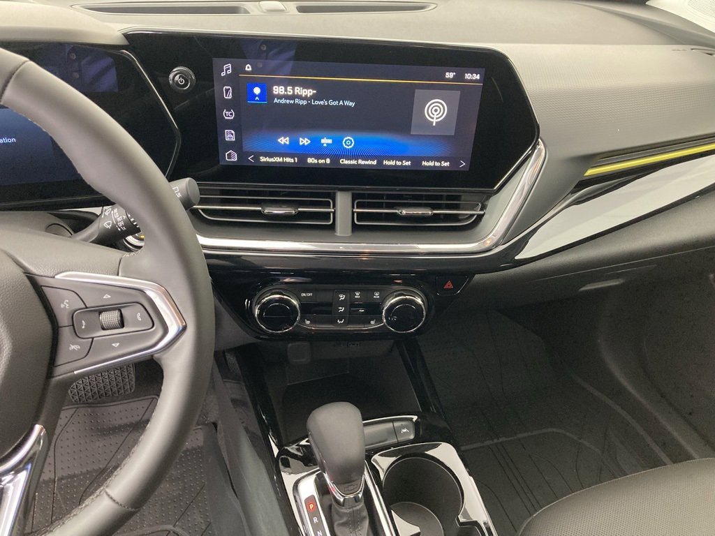 2026 Chevrolet Trax ACTIV photo 2