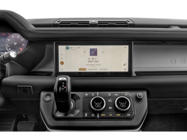 2025 Land Rover Defender 110 S photo 6