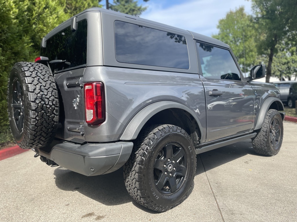 2023 Ford Bronco Black Diamond photo 4