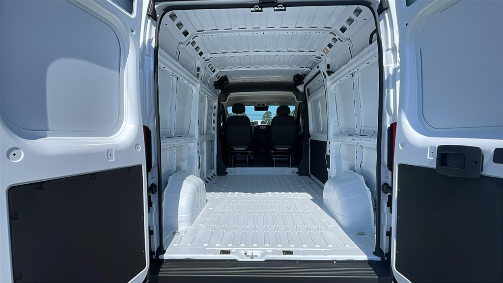 2025 Ram ProMaster 2500 photo 9