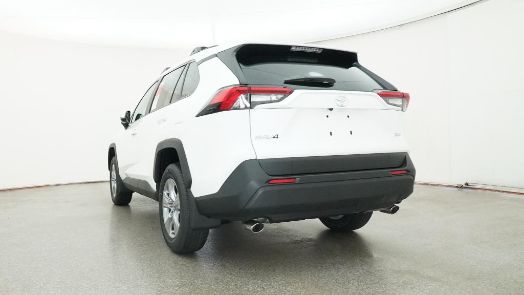2025 Toyota RAV4 XLE photo 15