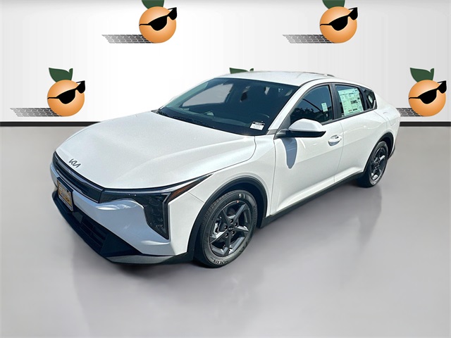 2025 Kia K4 LXS photo 3