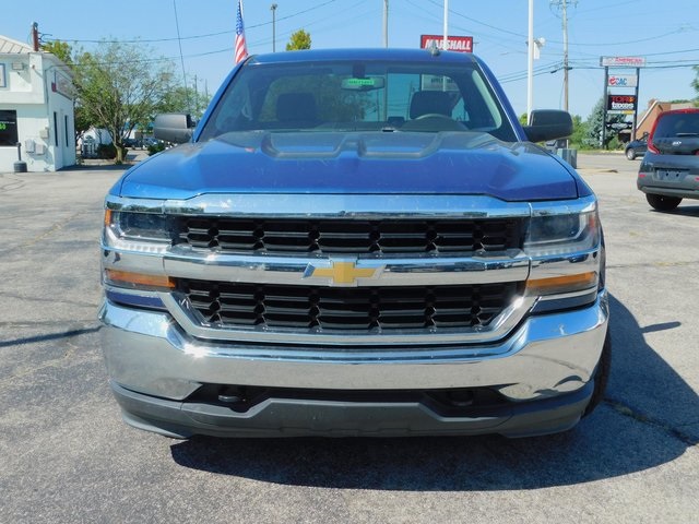 2017 Chevrolet Silverado 1500 photo 3