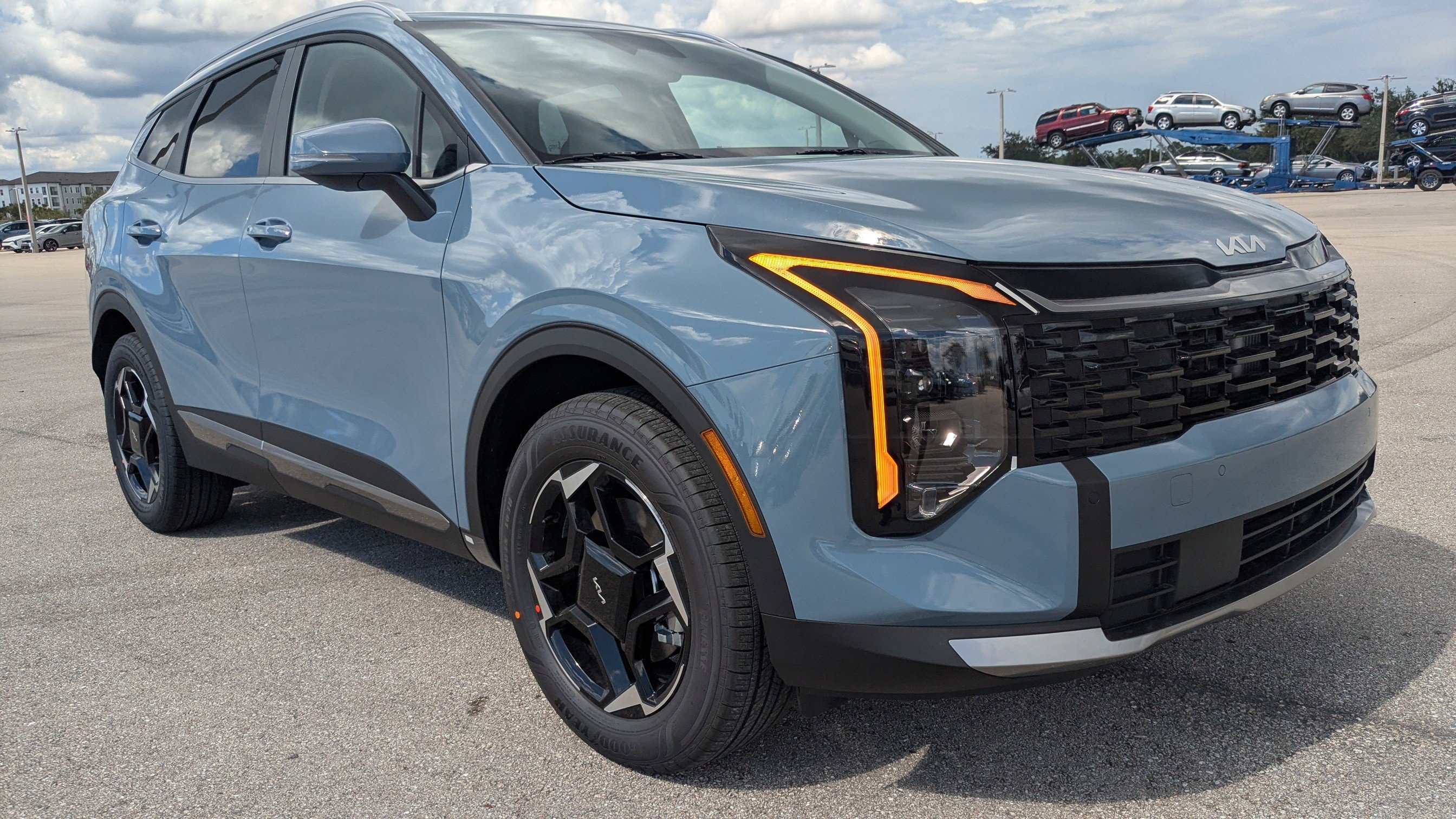 2026 Kia Sportage Hybrid EX photo 2
