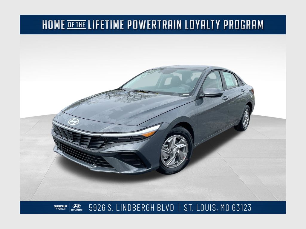 2025 Hyundai Elantra SE