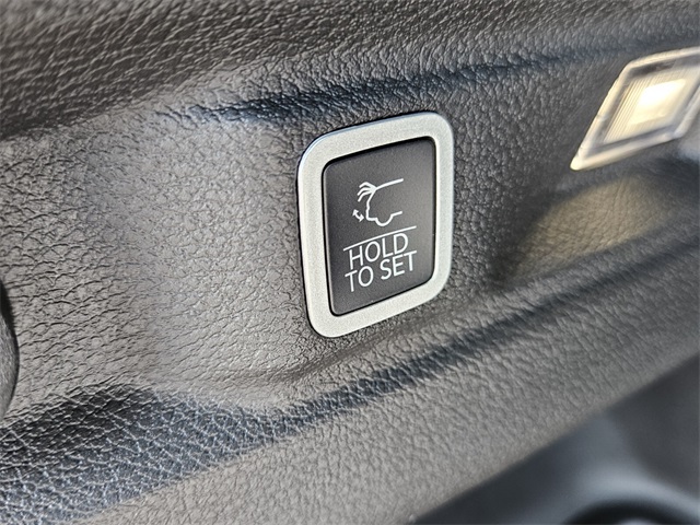 2025 Jeep Grand Cherokee Altitude X photo 15
