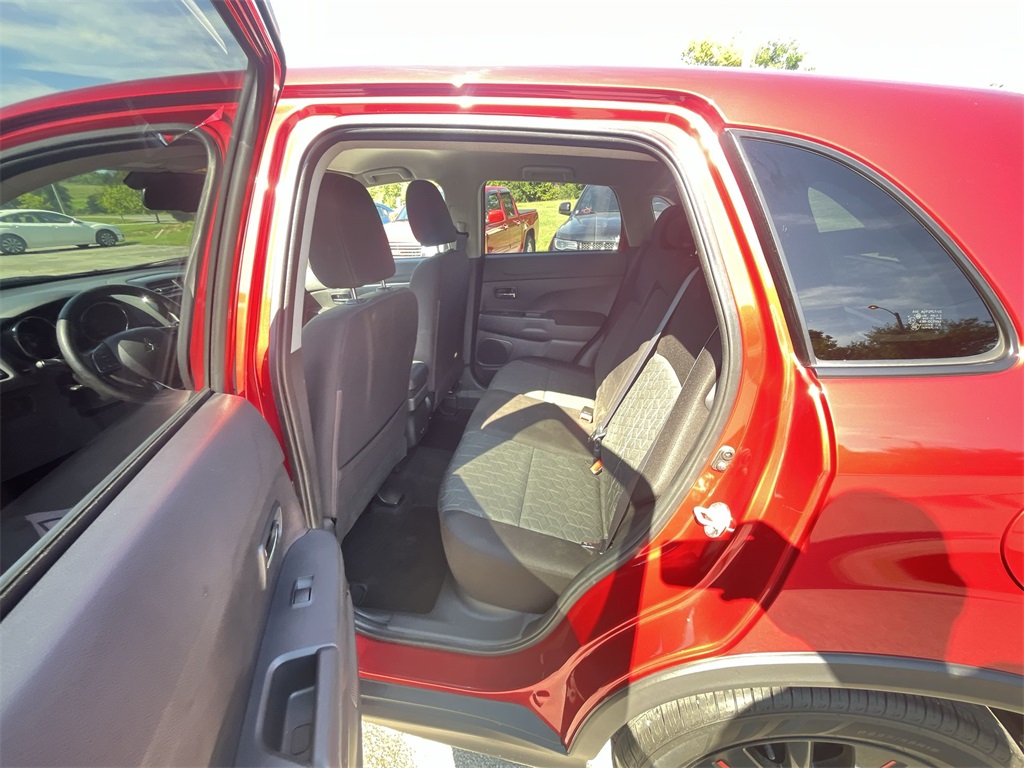 2022 Mitsubishi Outlander Sport LE photo 18