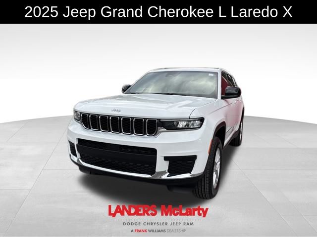 2025 Jeep Grand Cherokee Laredo photo 2