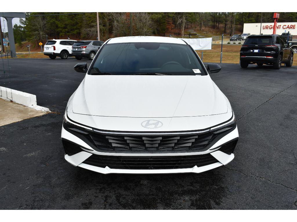 2026 Hyundai Elantra SEL Sport photo 3