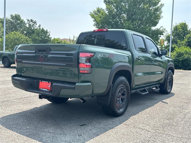 2025 Nissan Frontier PRO-4X photo 4
