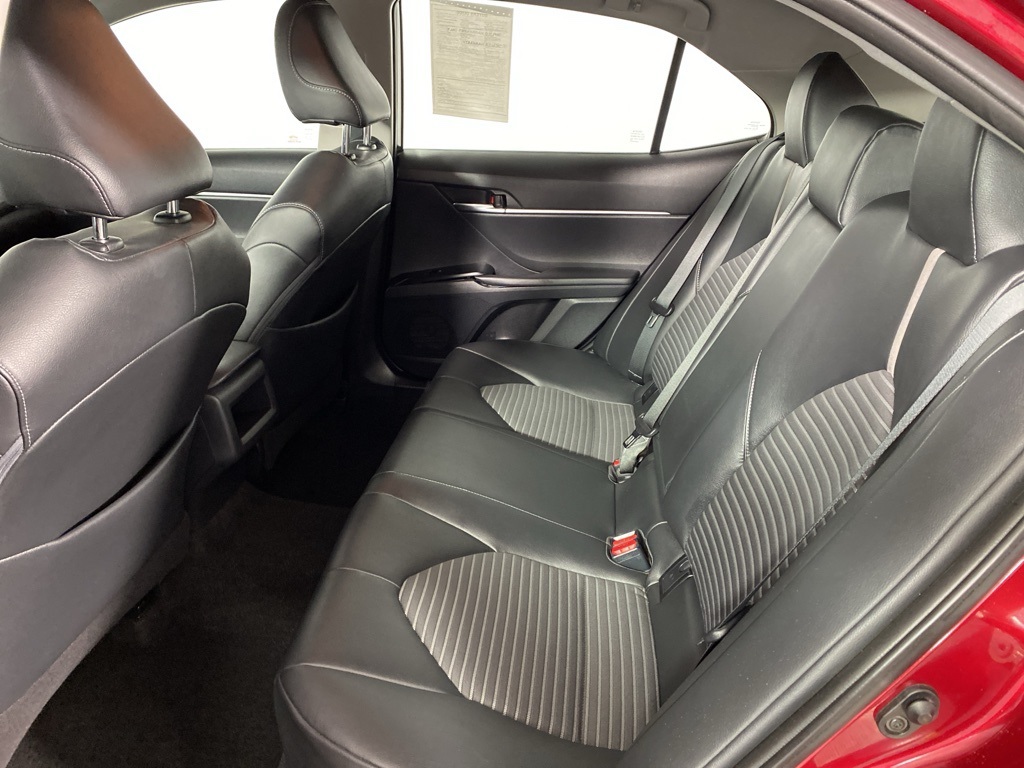 2018 Toyota Camry SE photo 28