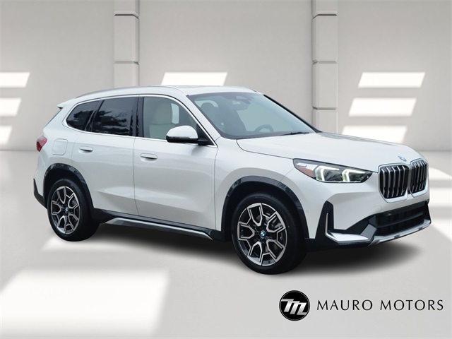 2026 BMW X1 28i's photo