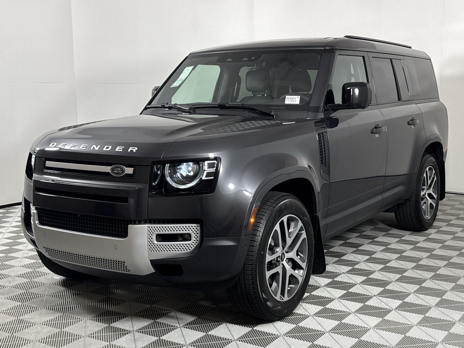 2025 Land Rover Defender S's photo