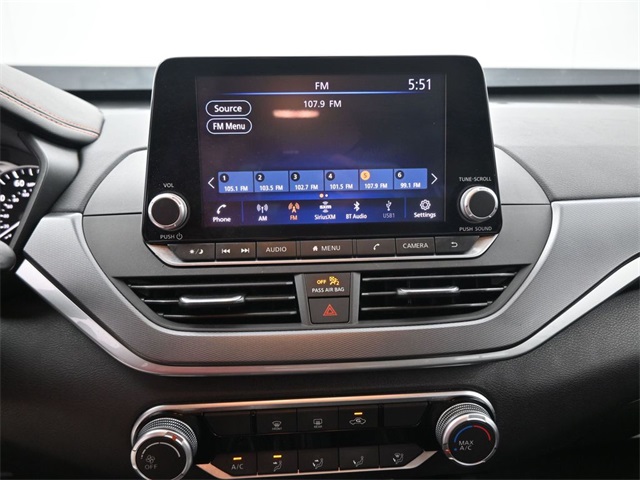2023 Nissan Altima 2.5 SR photo 6