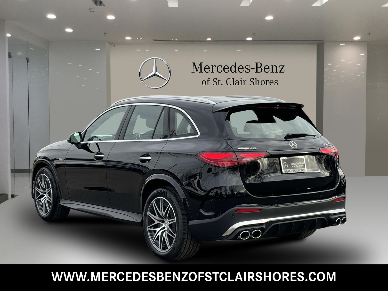 2025 Mercedes Benz GLC 43 AMG 4MATIC photo 2