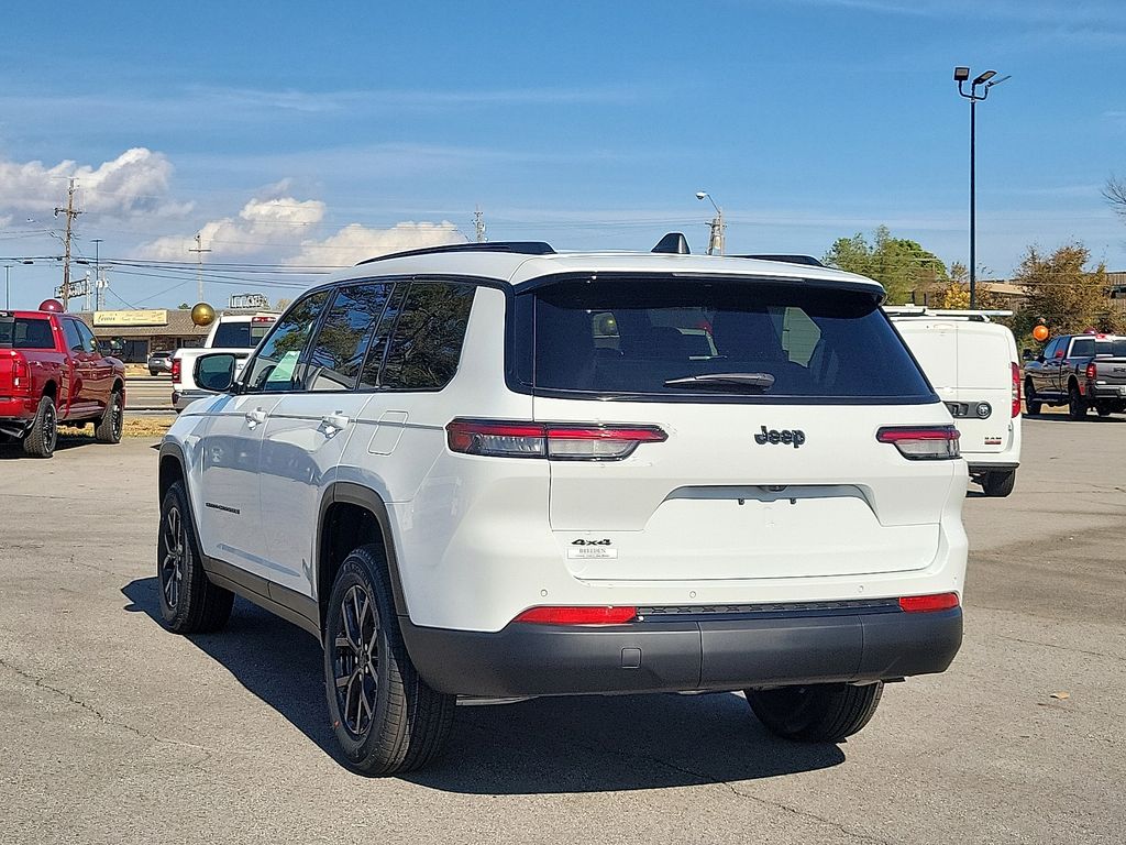 2025 Jeep Grand Cherokee Altitude X photo 3