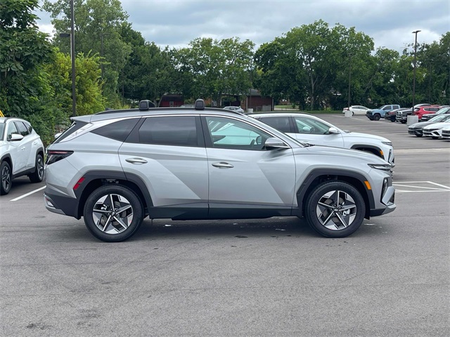 2025 Hyundai Tucson SEL Convenience photo 2