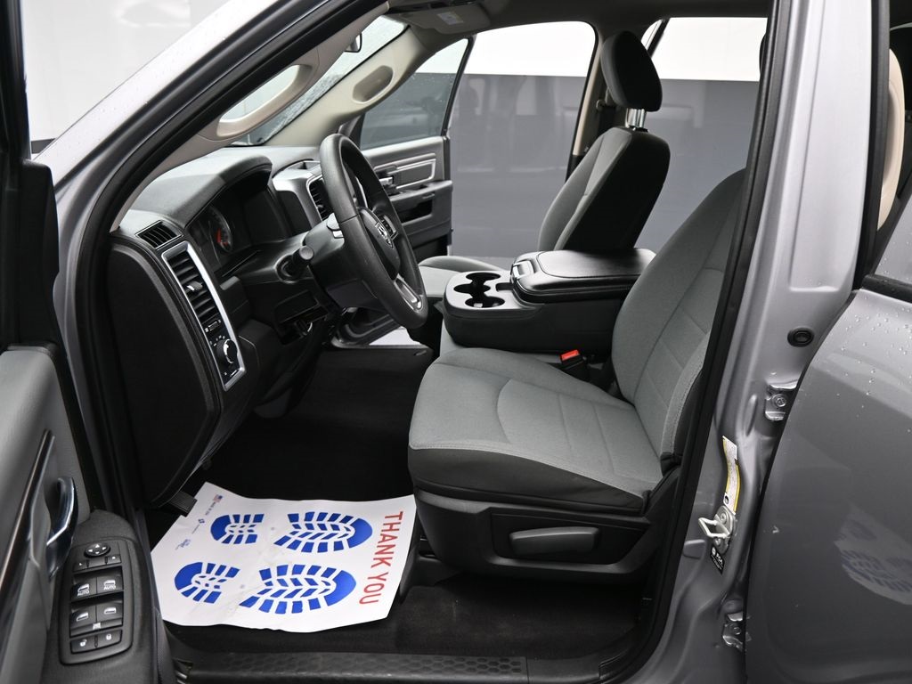 2024 Ram 1500 Classic SLT photo 5