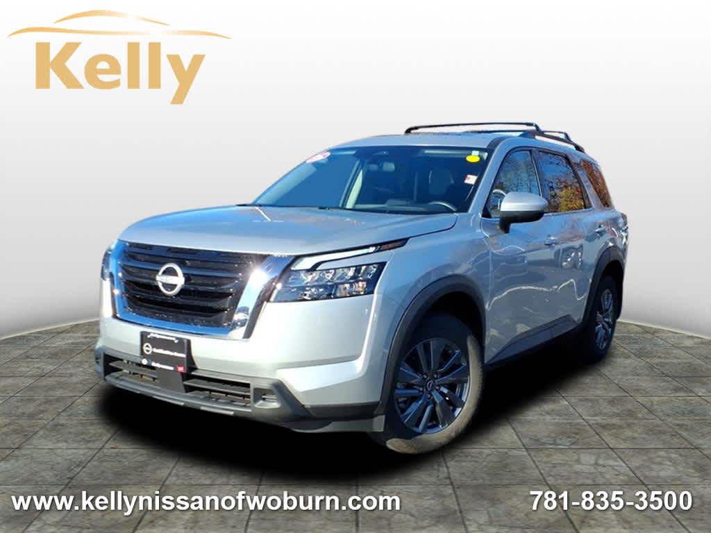 2025 Nissan Pathfinder SV's photo