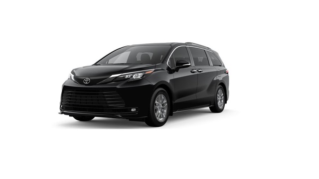 2026 Toyota Sienna XLE's photo