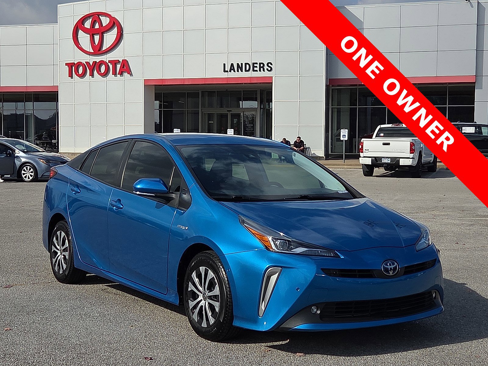 2021 Toyota Prius XLE's photo