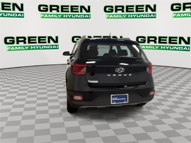 2025 Hyundai Venue SEL photo 15