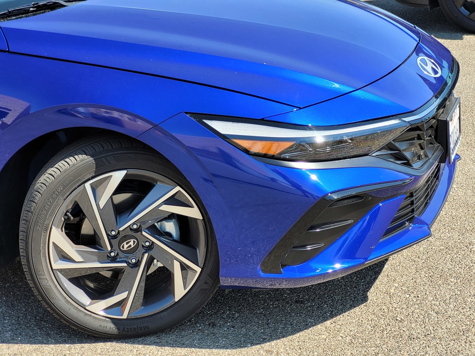 2025 Hyundai Elantra SEL Convenience photo 9