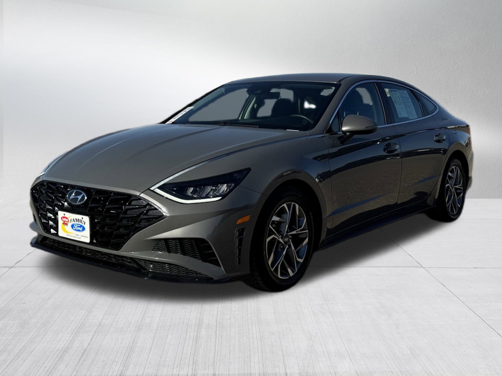 2023 Hyundai Sonata SEL photo 3