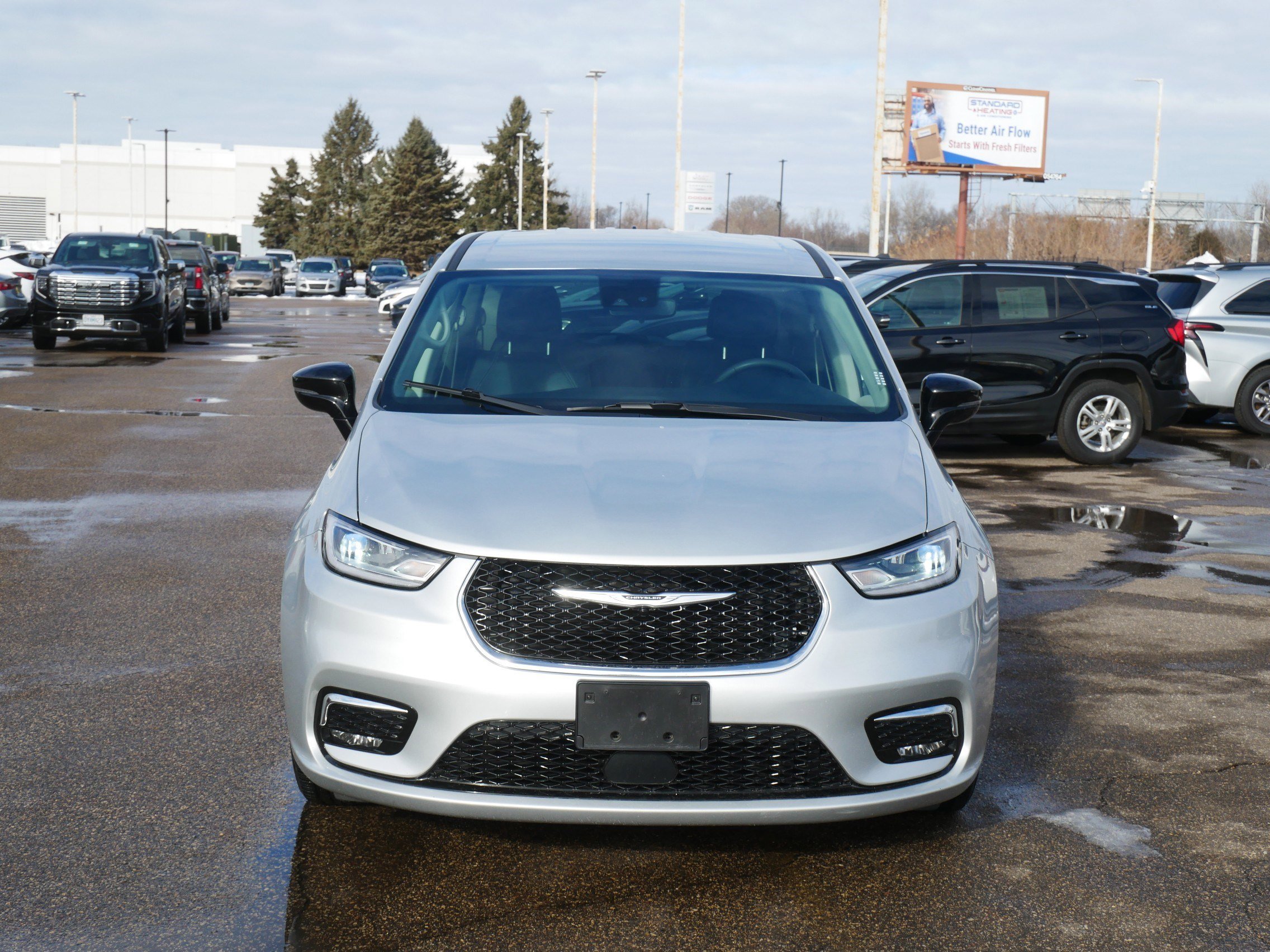 Used 2024 Chrysler Pacifica Touring L with VIN 2C4RC1BG3RR162271 for sale in Coon Rapids, Minnesota