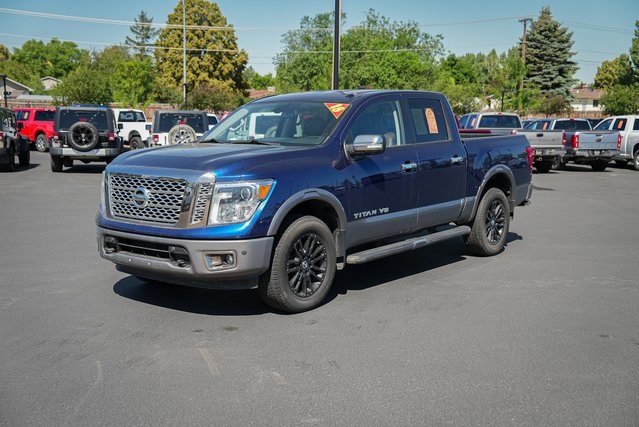 2018 Nissan Titan Platinum Reserve photo 10