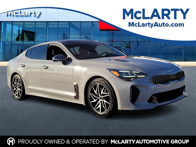 2022 Kia Stinger GT-Line's photo