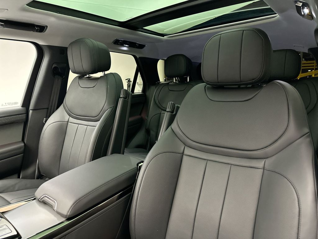 2023 Land Rover Range Rover Sport SE photo 18