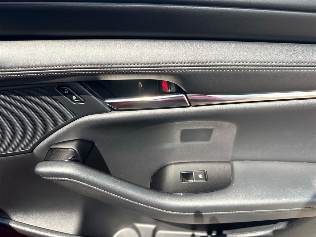 2025 Mazda Mazda3 2.5 s Preferred photo 12