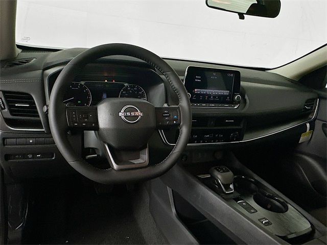 2026 Nissan Rogue SV photo 10