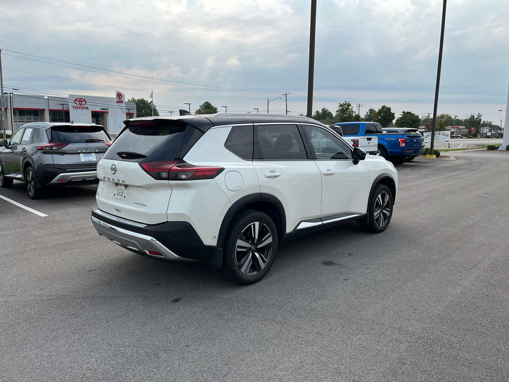 2023 Nissan Rogue Platinum photo 3