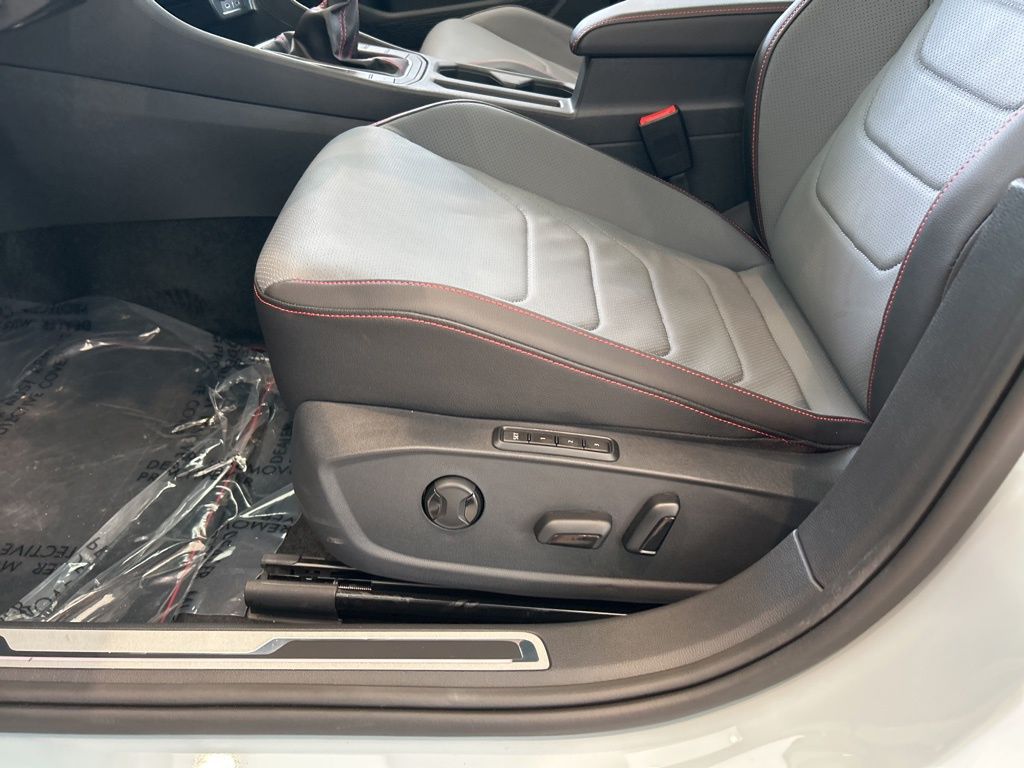 2025 Volkswagen Jetta GLI 2.0T Autobahn photo 10