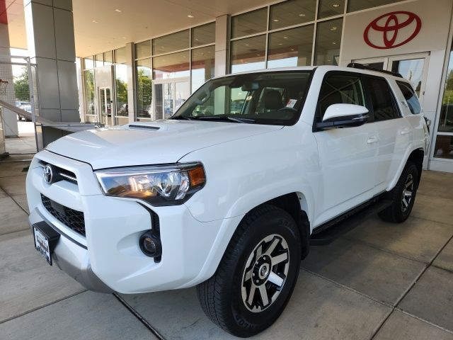 2023 Toyota 4Runner TRD Off-Road Premium photo 3