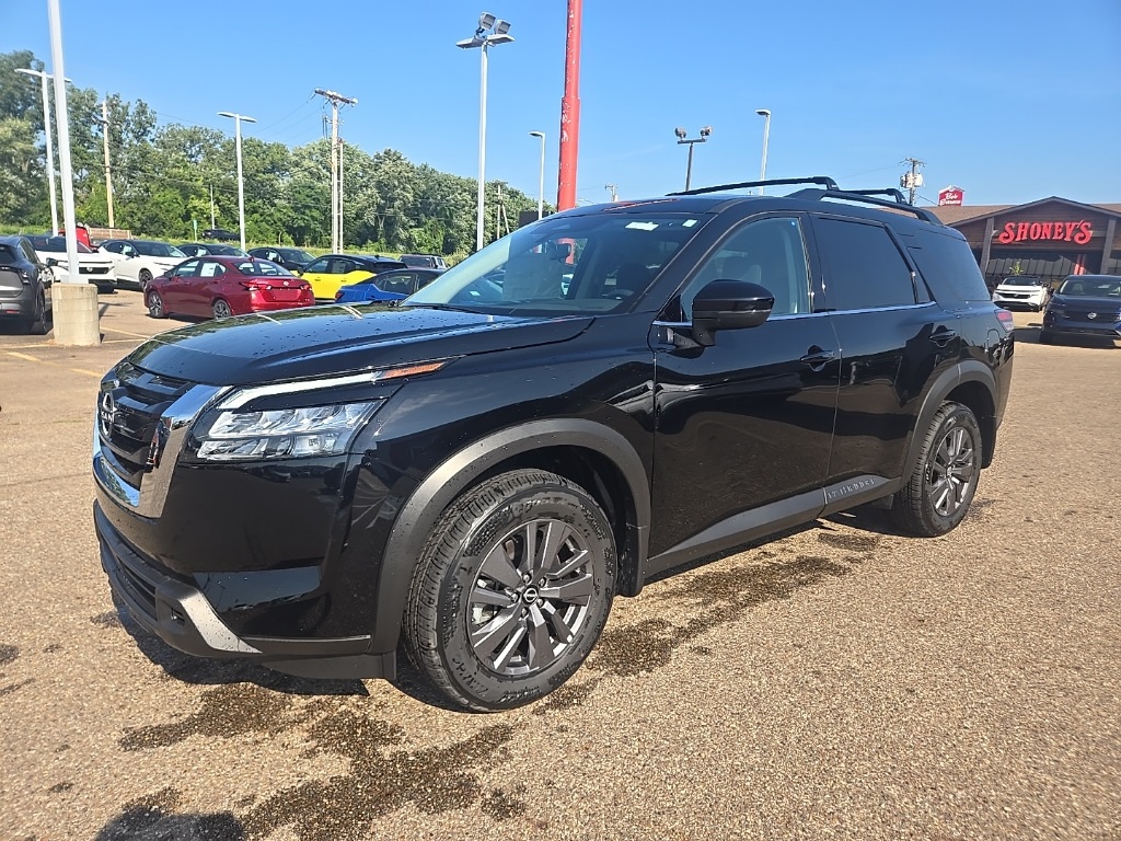 2025 Nissan Pathfinder SV photo 3