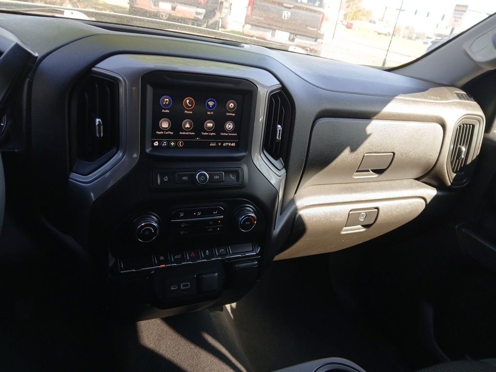 2021 Chevrolet Silverado 1500 Custom photo 16