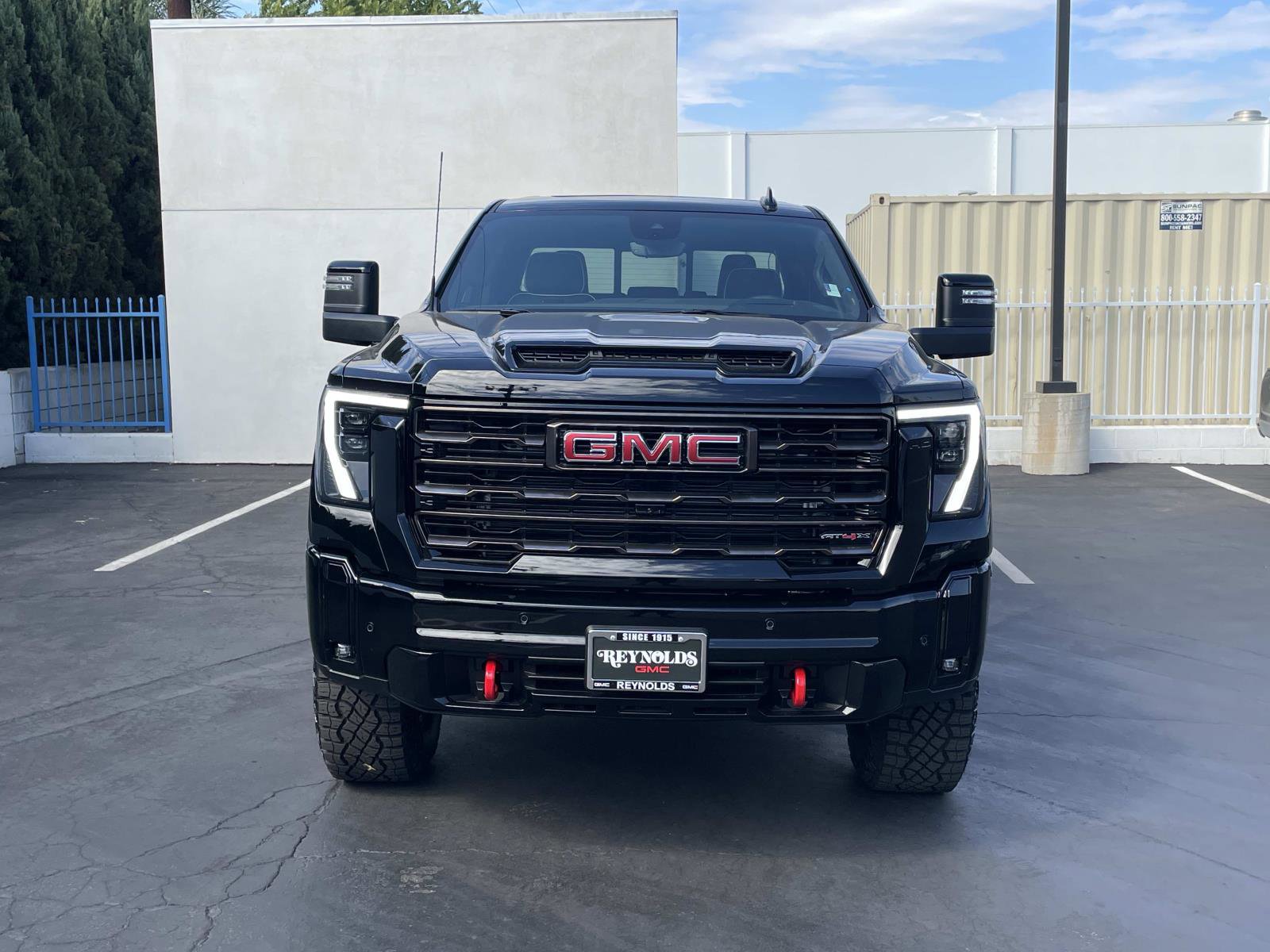 2025 Gmc Sierra 2500 HD AT4X photo 2
