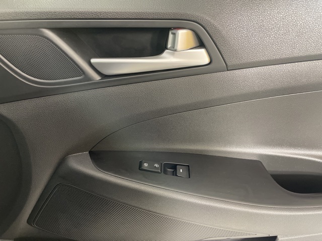2021 Hyundai Tucson SE photo 11