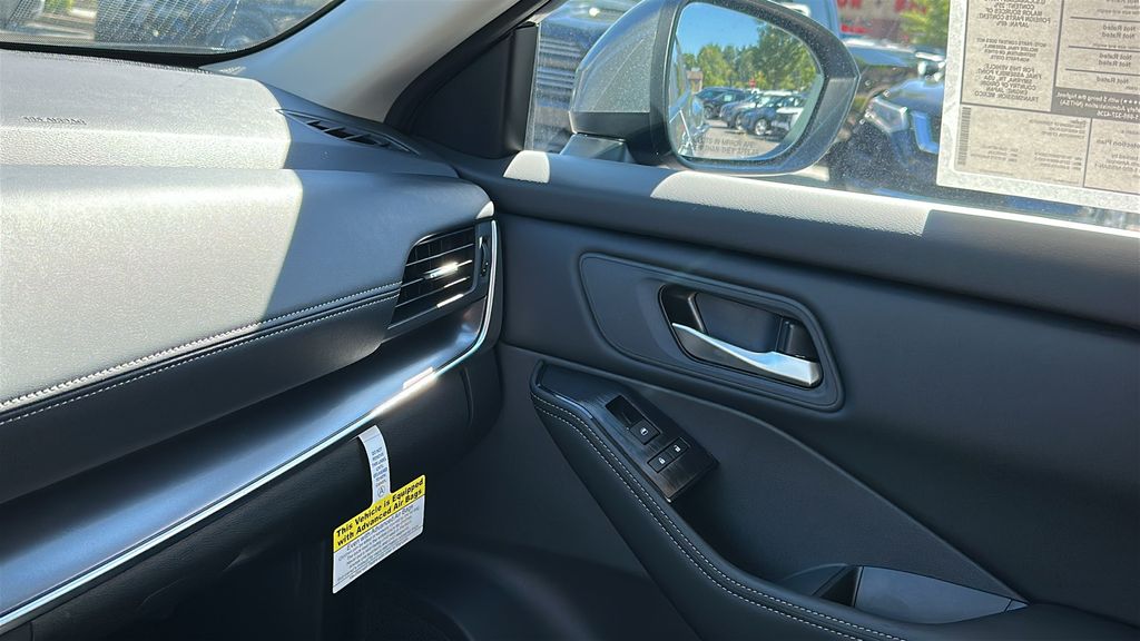 2026 Nissan Rogue SV photo 20