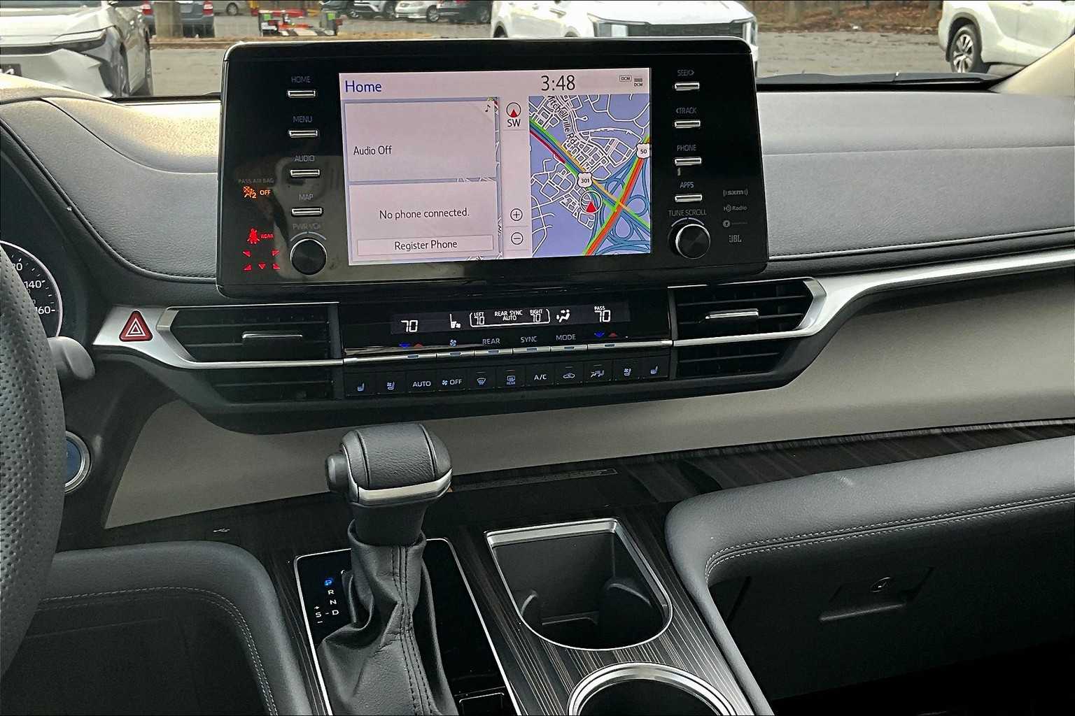 2024 Toyota Sienna Limited photo 6