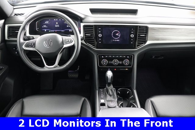 2022 Volkswagen Atlas Cross Sport V6 SE Technology photo 2