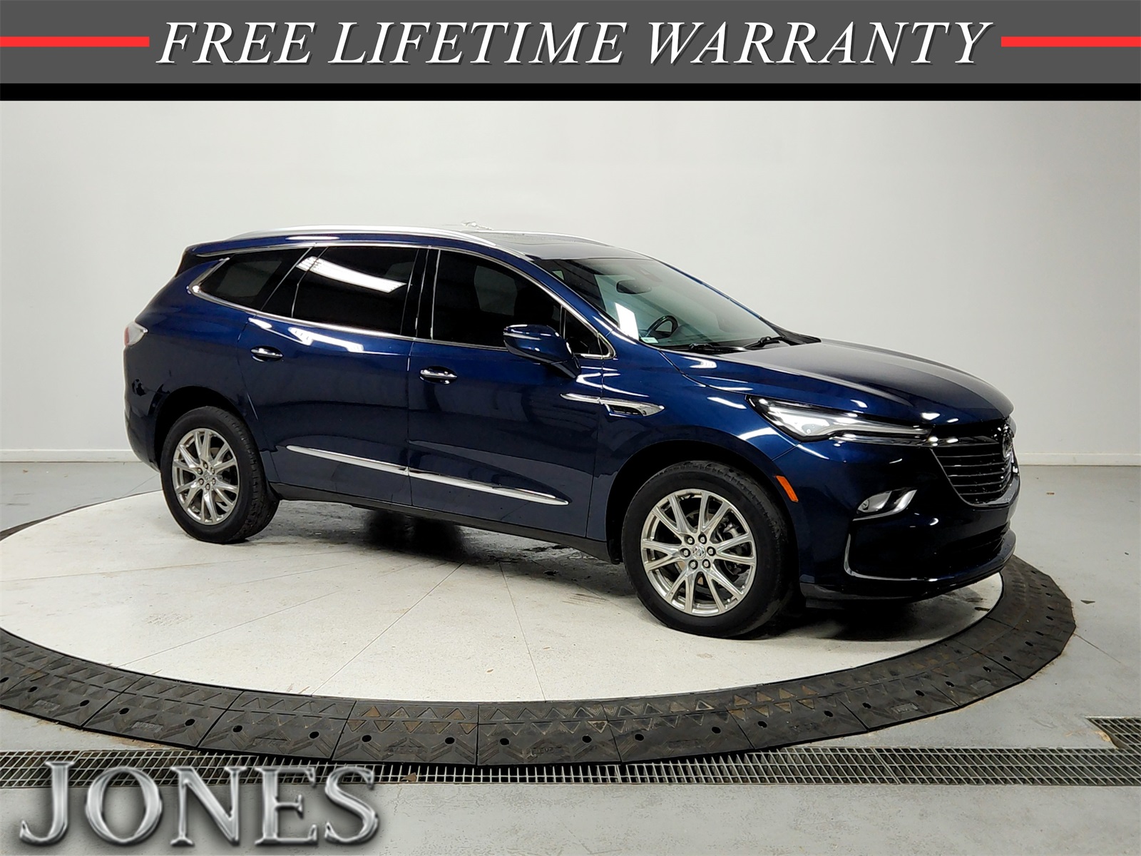 2023 Buick Enclave Essence's photo