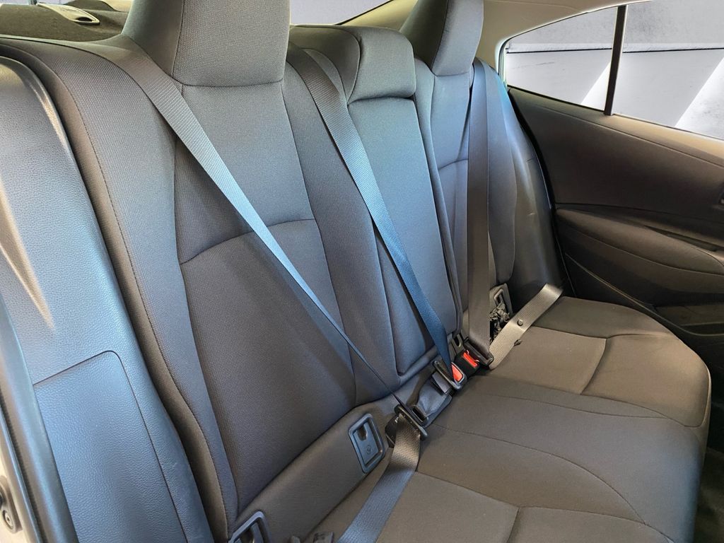 2023 Toyota Corolla LE photo 16