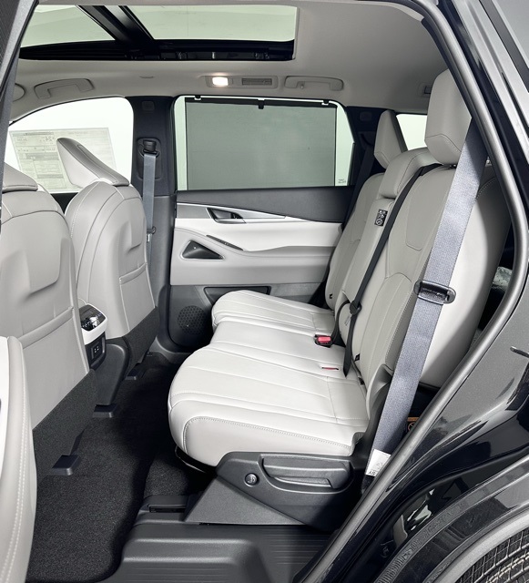 2026 Infiniti QX60 Luxe photo 15