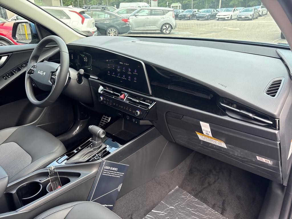 2025 Kia Niro EX Touring photo 29